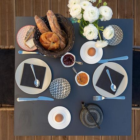 Sur Le Quai Bed & Breakfast การ์กาซอน ภายนอก รูปภาพ