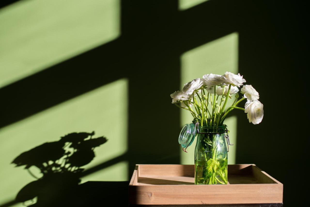 Sur Le Quai Bed & Breakfast การ์กาซอน ภายนอก รูปภาพ