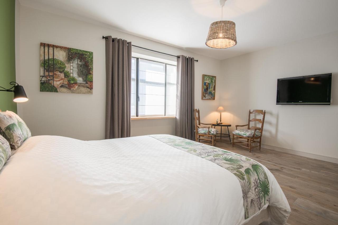 Sur Le Quai Bed & Breakfast การ์กาซอน ภายนอก รูปภาพ