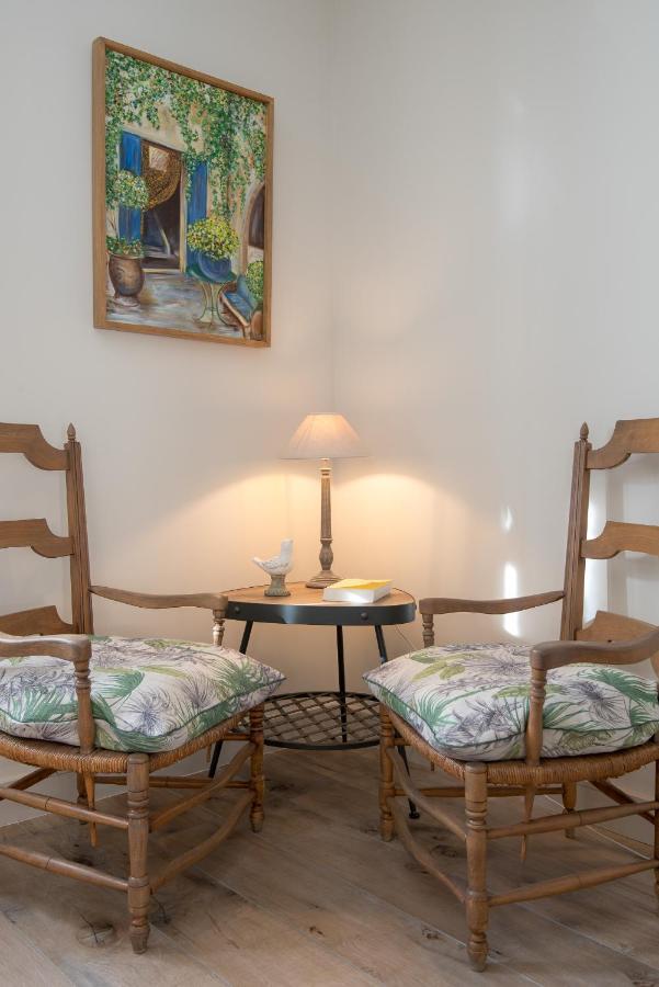 Sur Le Quai Bed & Breakfast การ์กาซอน ภายนอก รูปภาพ