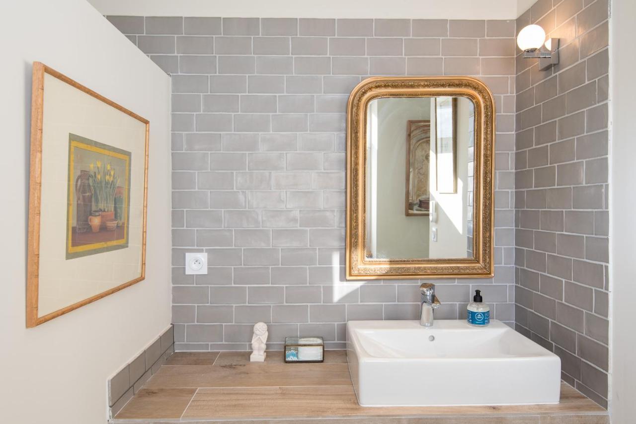 Sur Le Quai Bed & Breakfast การ์กาซอน ภายนอก รูปภาพ